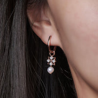 Star Mini Pearl Hoop Earrings (18K Gold) - Carrie K. 