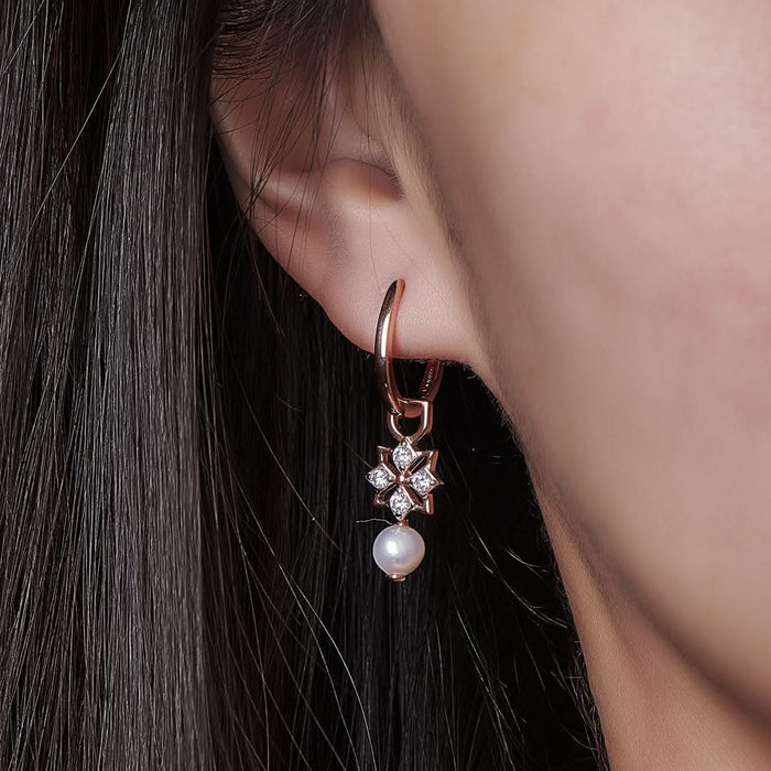 Star Mini Pearl Hoop Earrings (18K Gold) - Carrie K. 