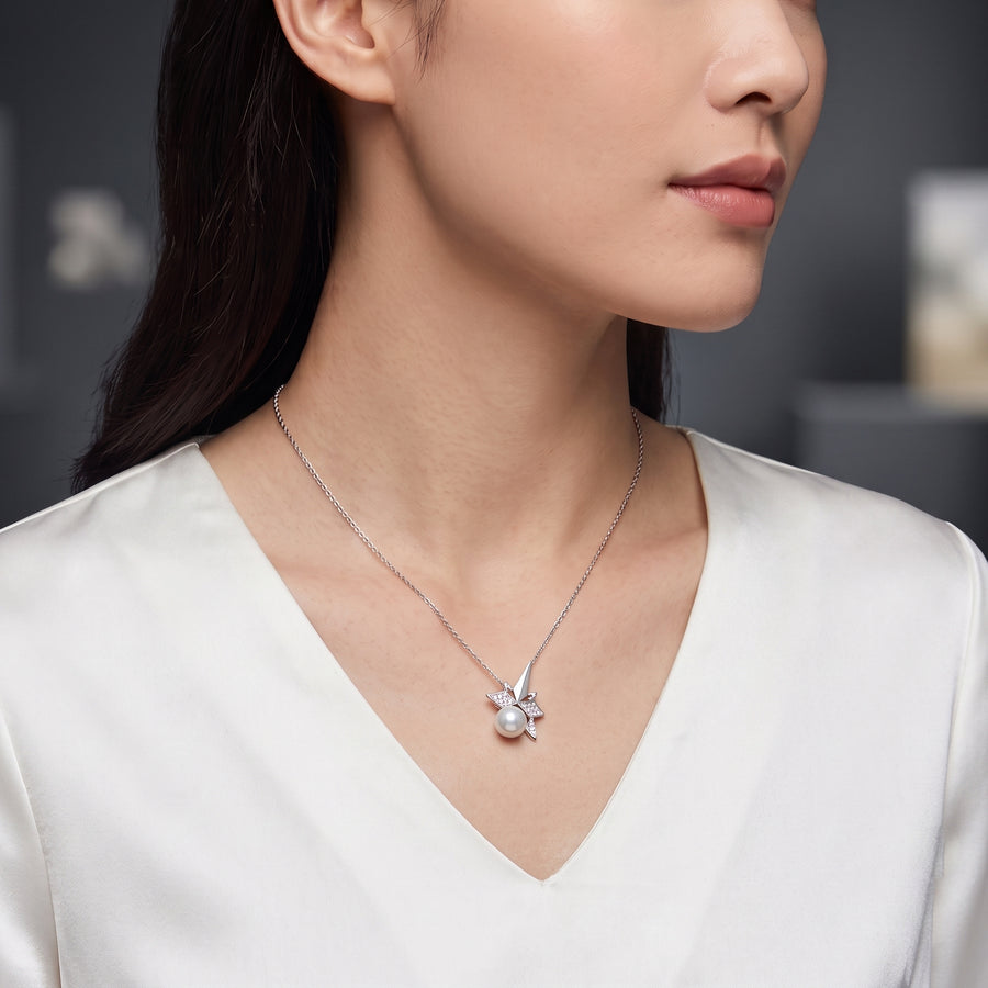 Pearl Star Necklace - Carrie K. 