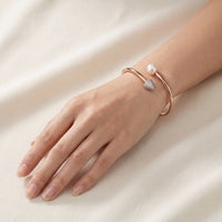 Trilliant Pearl Twisty Bangle (14K Gold)